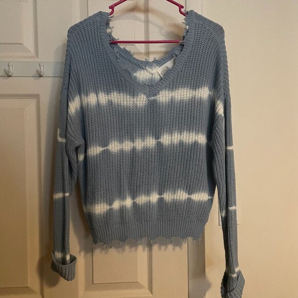 Jessica Simpson Blue and White Tie Dye Fringe Detail Sweater Size Small - Picture 1 of 5